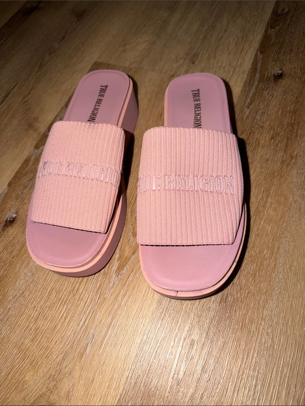 True Religion Blush Pink Ribbed Slide Sandals